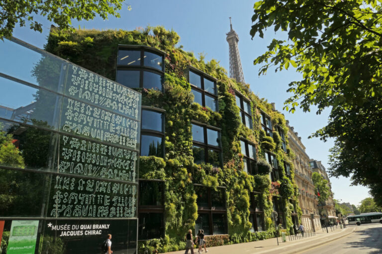 Top Botanical Wall Facades in America: The Definitive Editorial Guide
