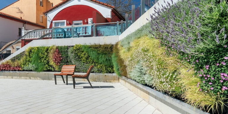 Urban Walls Greenery Destinations USA: A Guide to Living Facades
